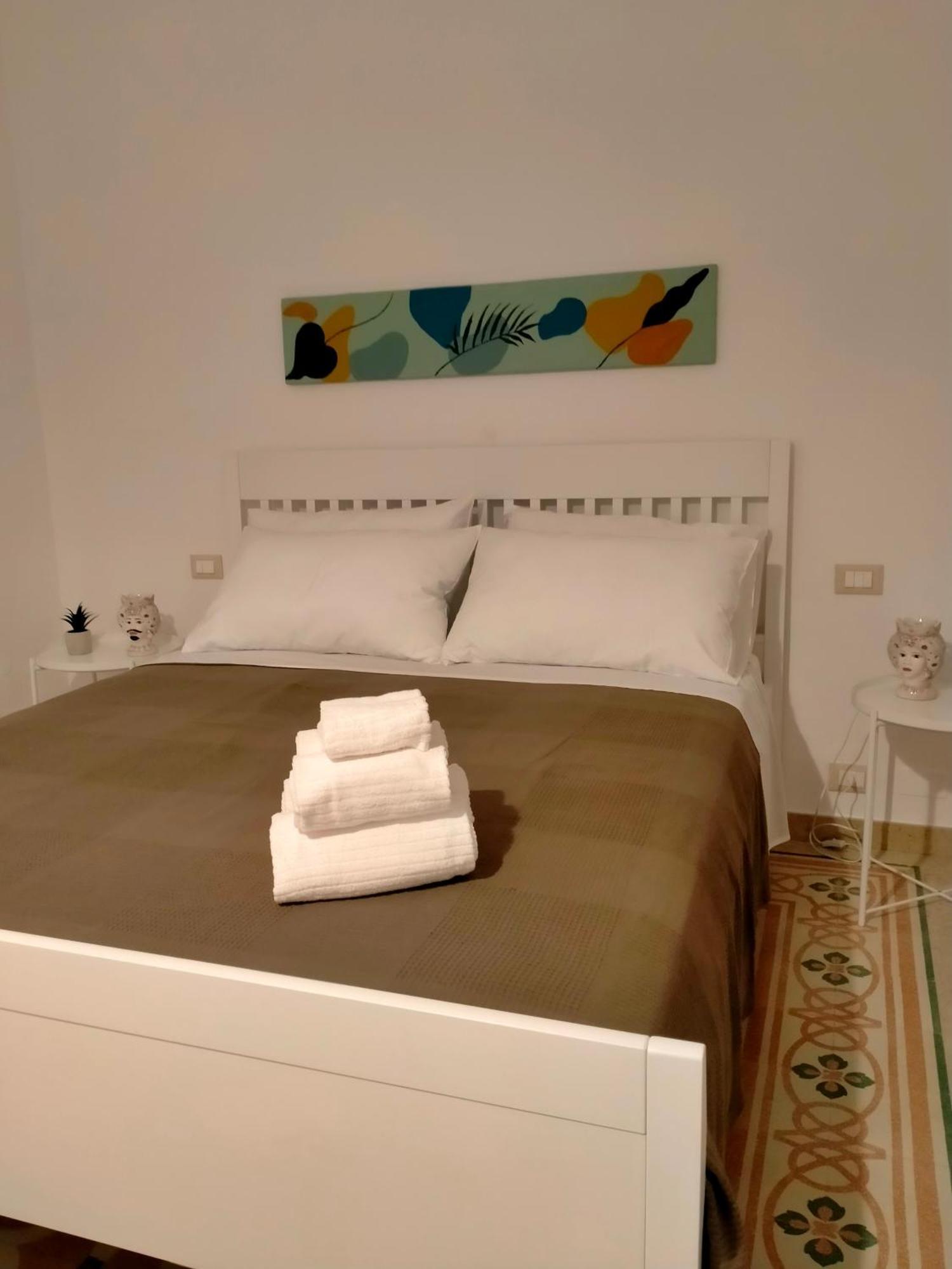 Apartamento A Casa Tutti Bene Trapani Exterior foto