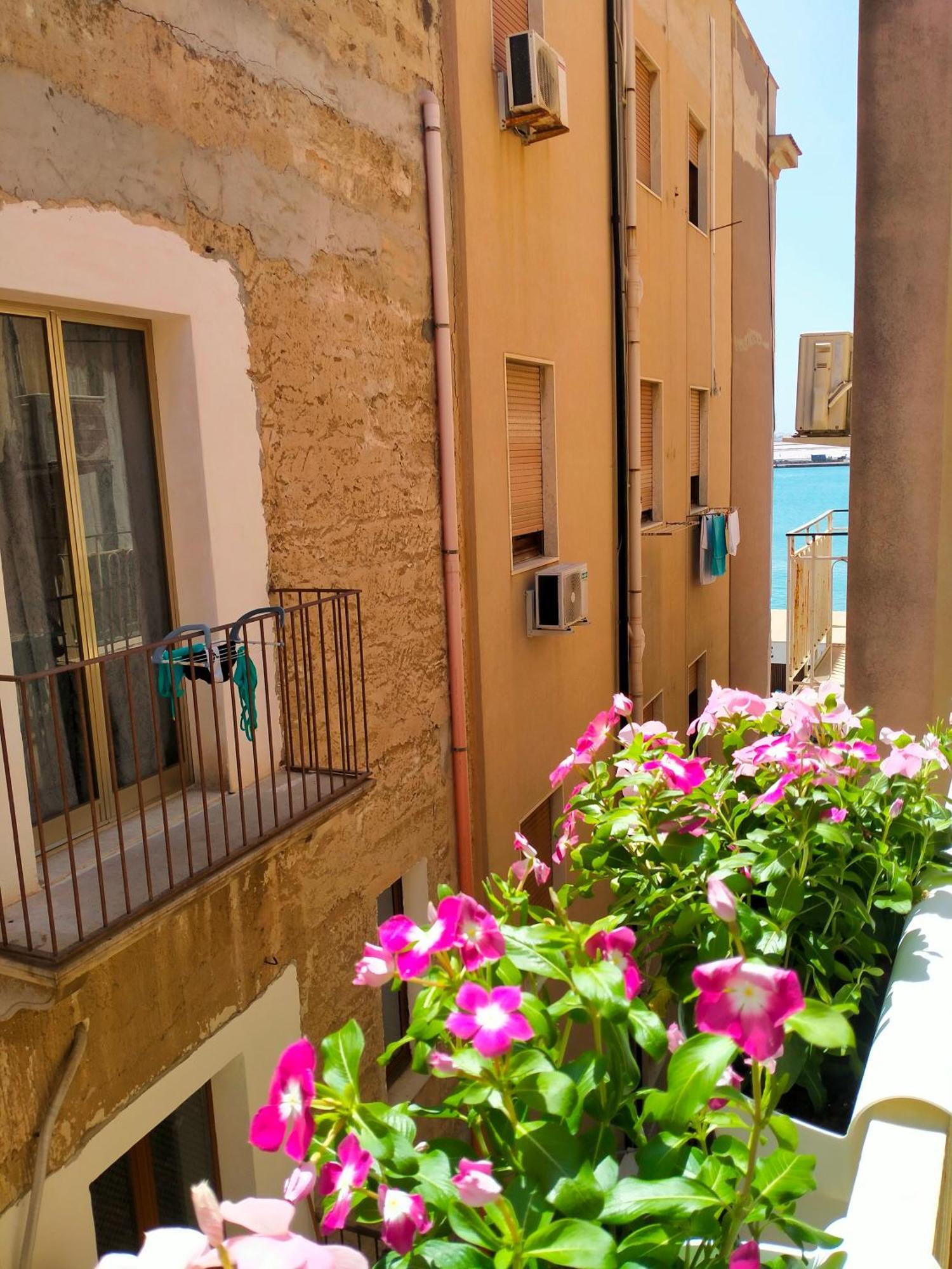 Apartamento A Casa Tutti Bene Trapani Exterior foto